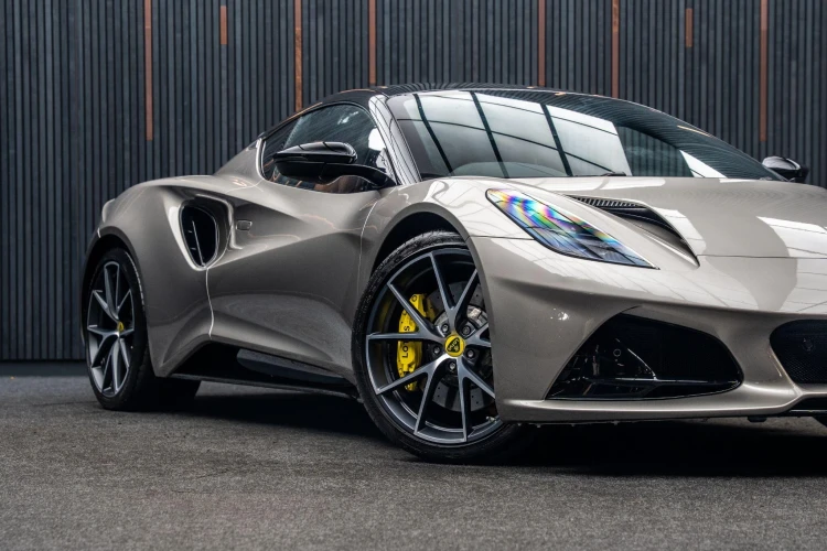 Vehicle Image 7
