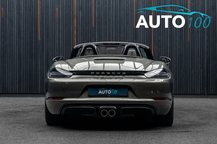 Vehicle Image 23
