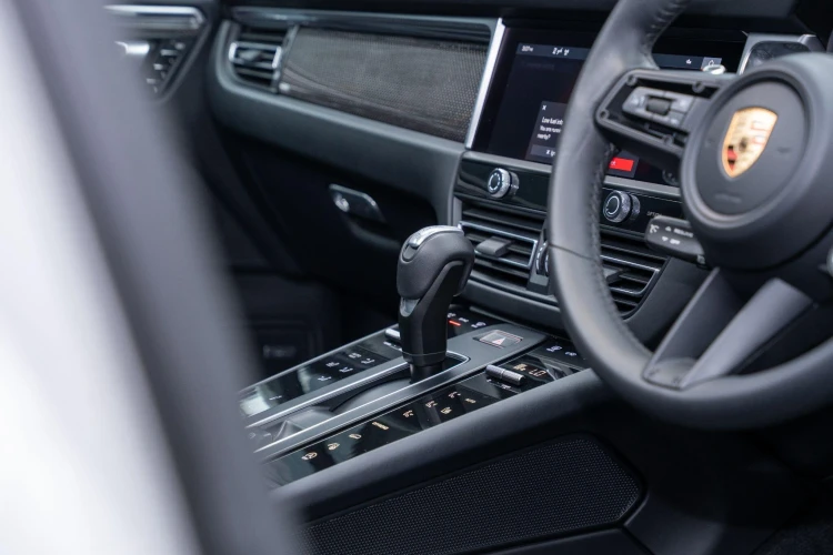 Vehicle Image 37