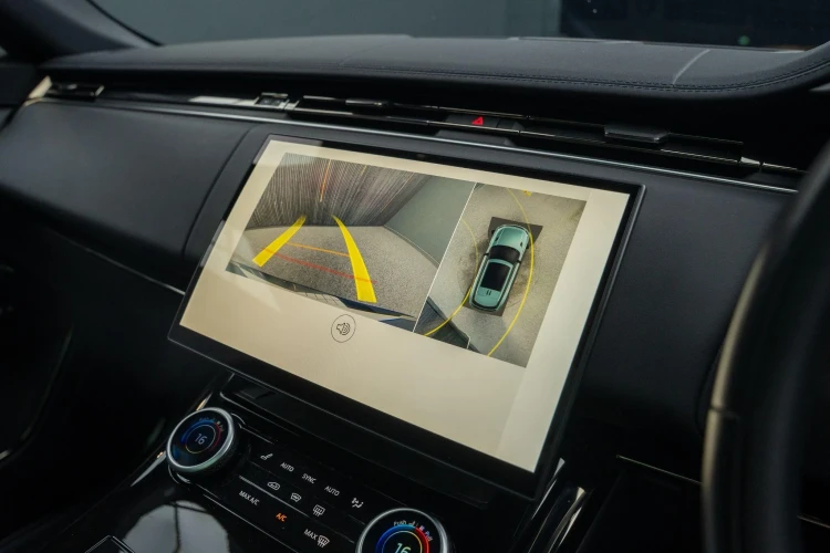Vehicle Image 10
