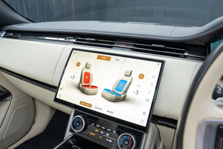 Vehicle Image 10