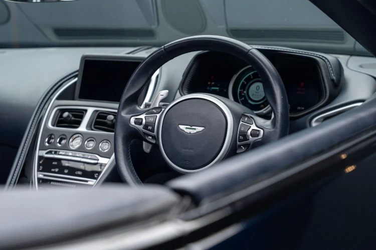 Vehicle Image 31