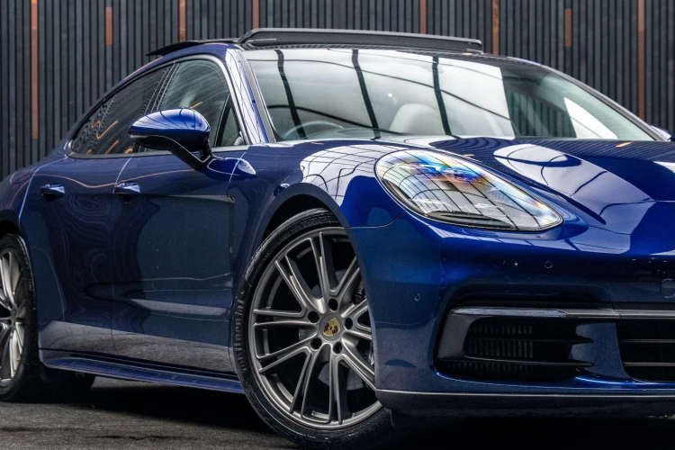 Vehicle Image 7