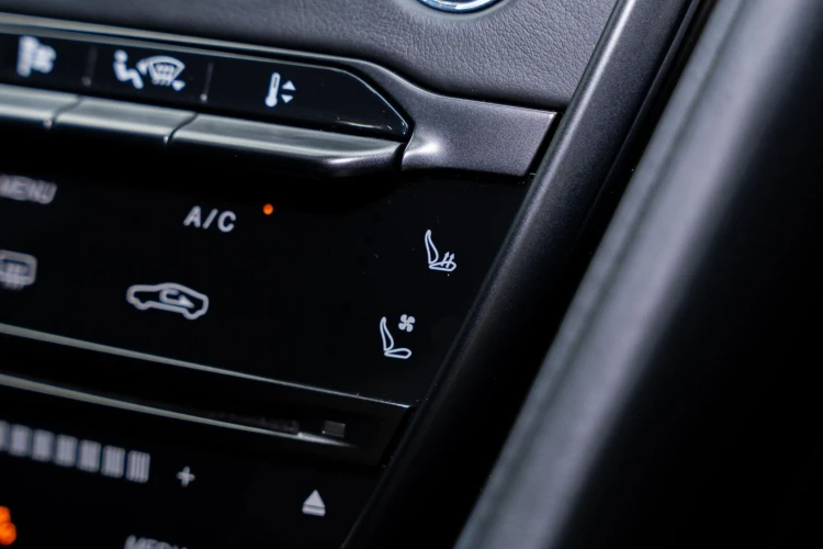 Vehicle Image 20