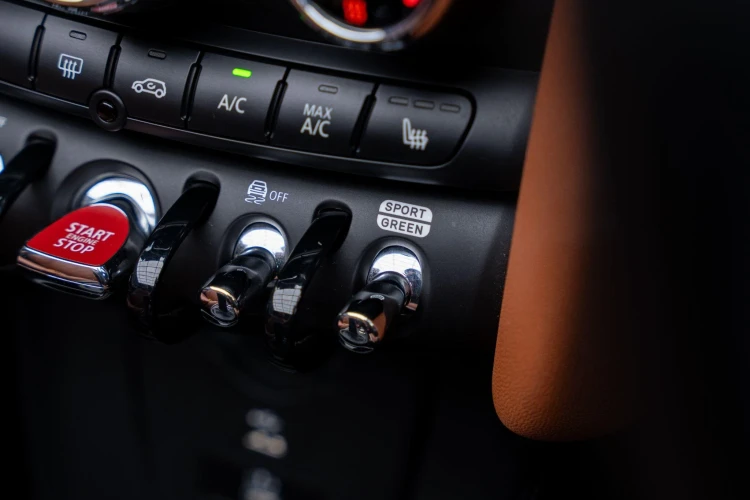 Vehicle Image 30