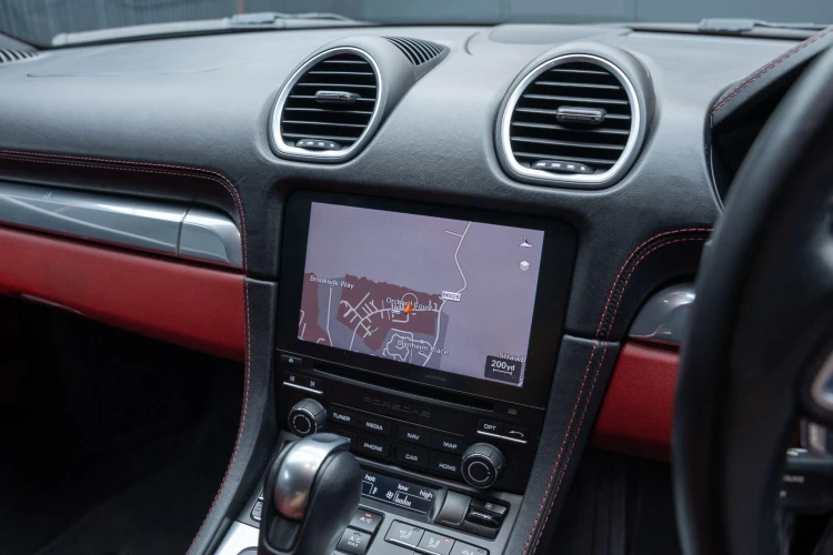 Vehicle Image 10