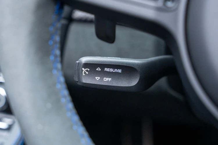 Vehicle Image 32