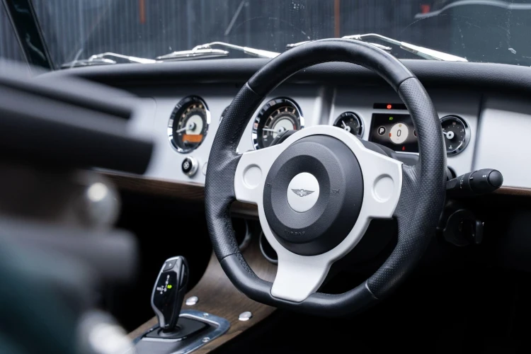Vehicle Image 4