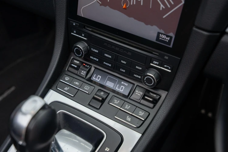 Vehicle Image 22