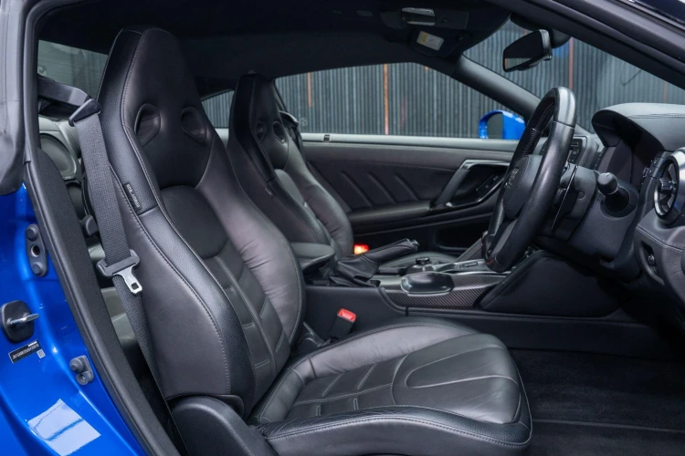 Vehicle Image 12