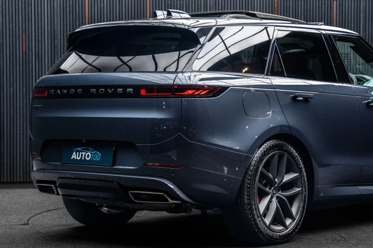 Vehicle Image 21