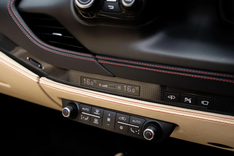 Vehicle Image 30