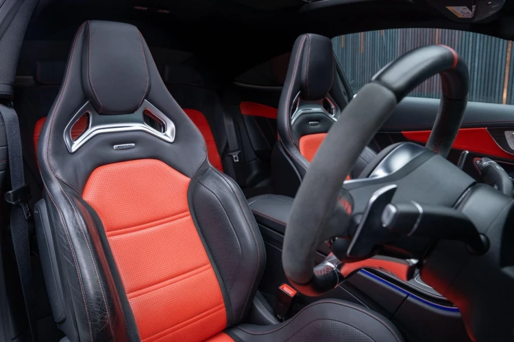 Vehicle Image 12