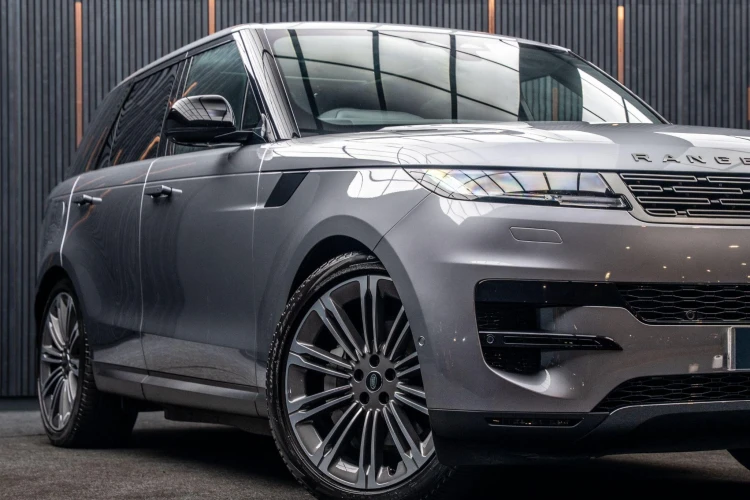 Vehicle Image 7