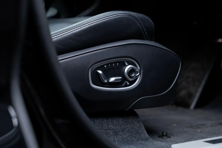 Vehicle Image 31