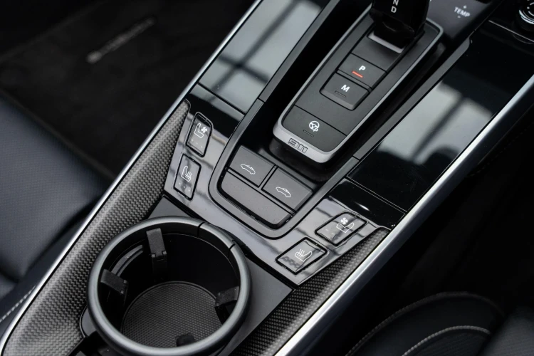 Vehicle Image 30