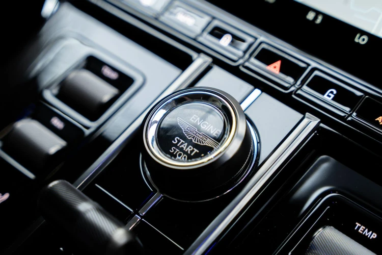Vehicle Image 30