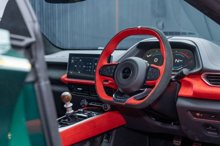 Vehicle Image 4