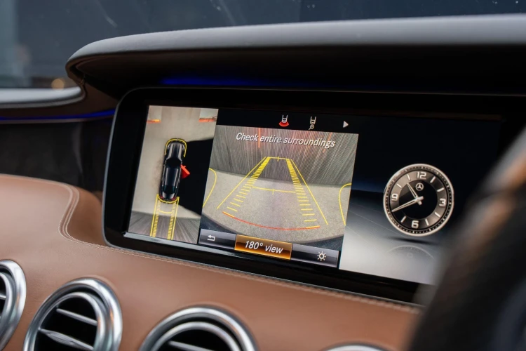 Vehicle Image 8