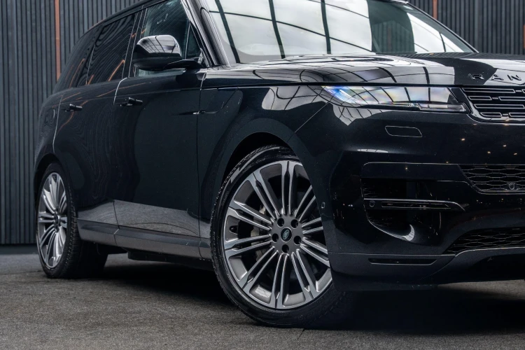 Vehicle Image 7