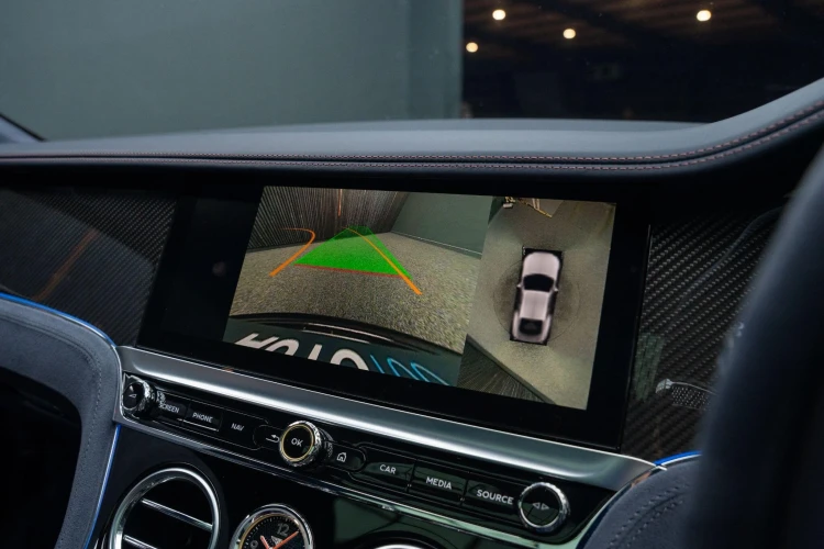 Vehicle Image 8