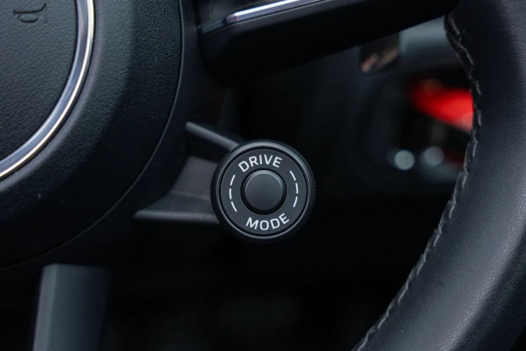 Vehicle Image 37