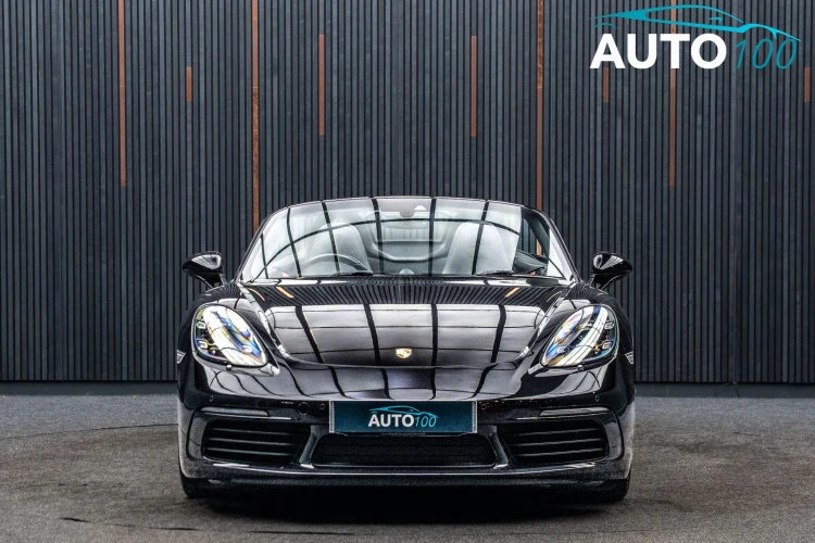 Vehicle Image 11