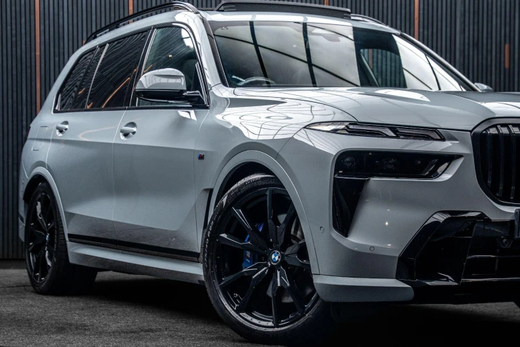 Vehicle Image 7