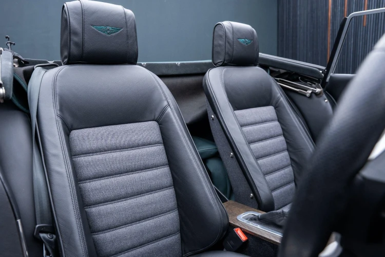 Vehicle Image 12