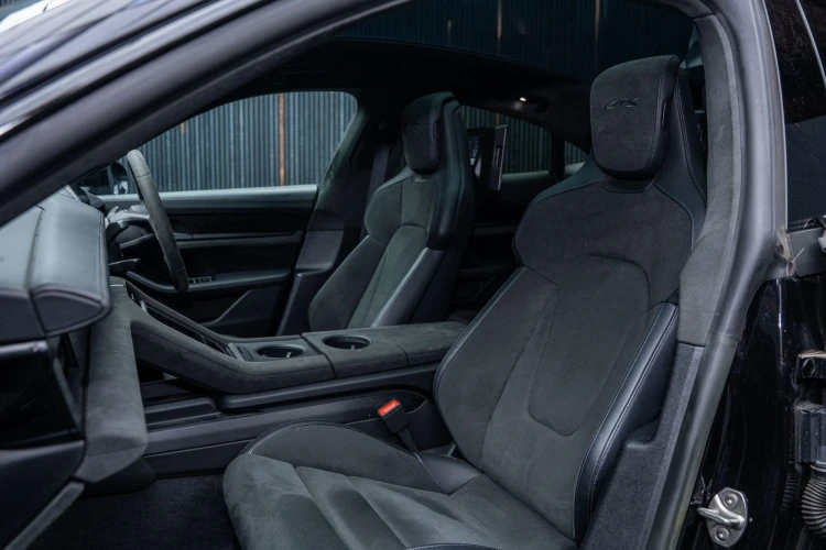 Vehicle Image 38