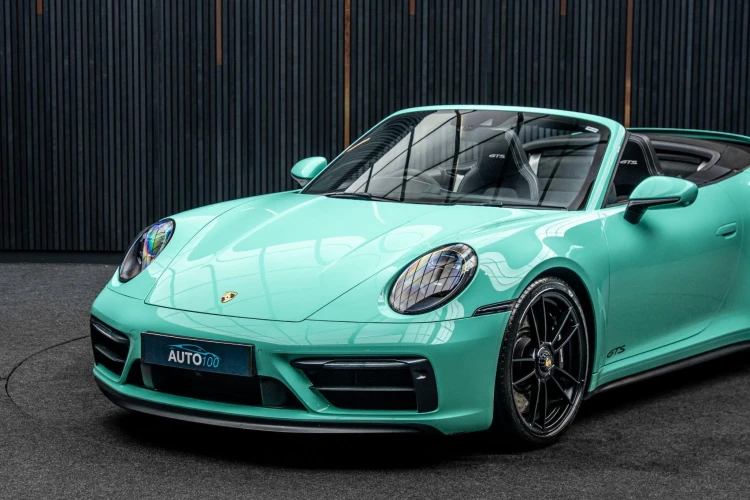 Vehicle Image 11