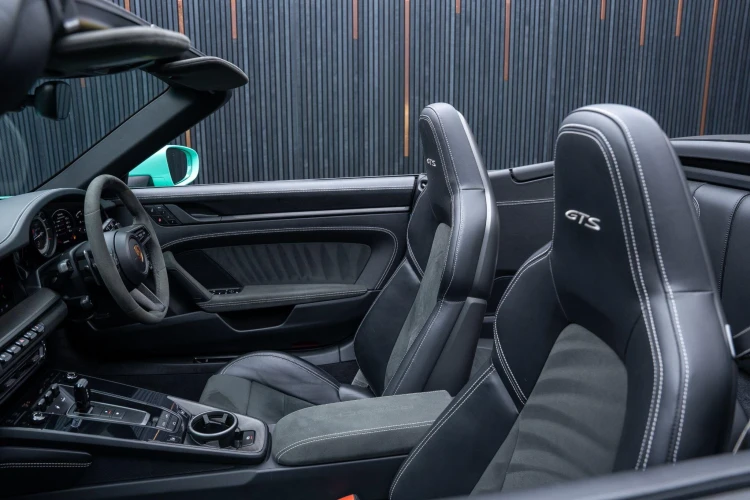 Vehicle Image 40