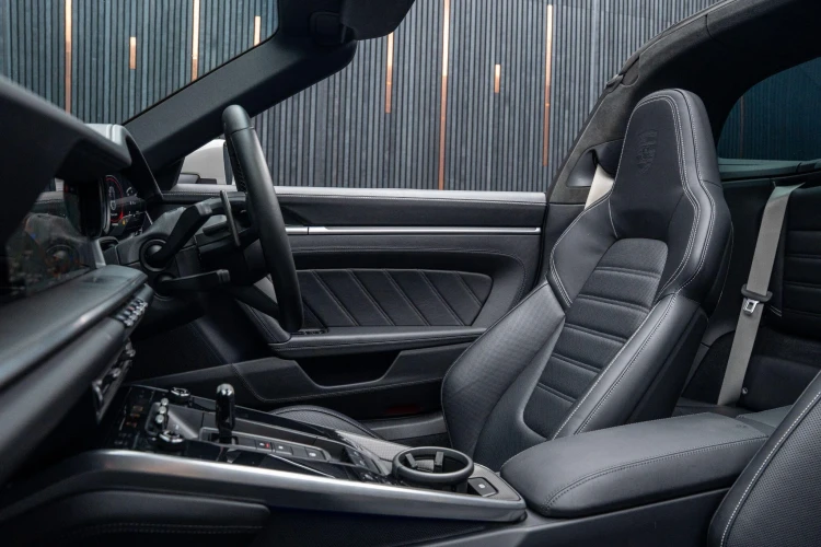 Vehicle Image 40