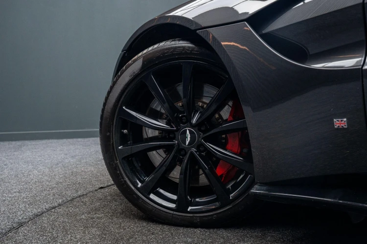 Vehicle Image 13