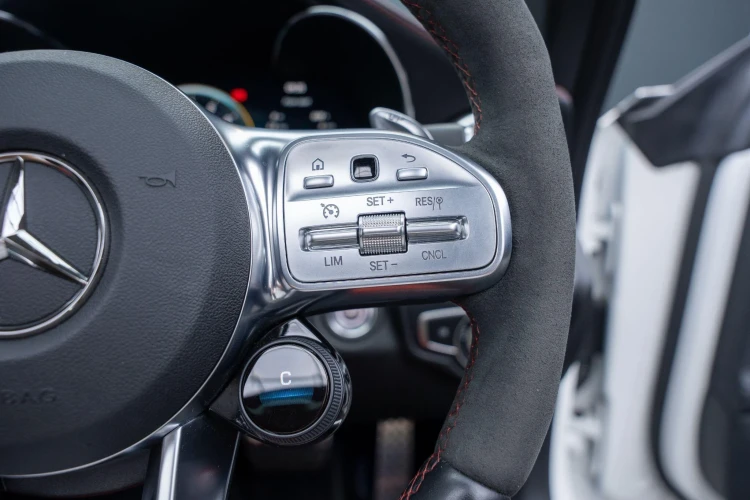 Vehicle Image 36