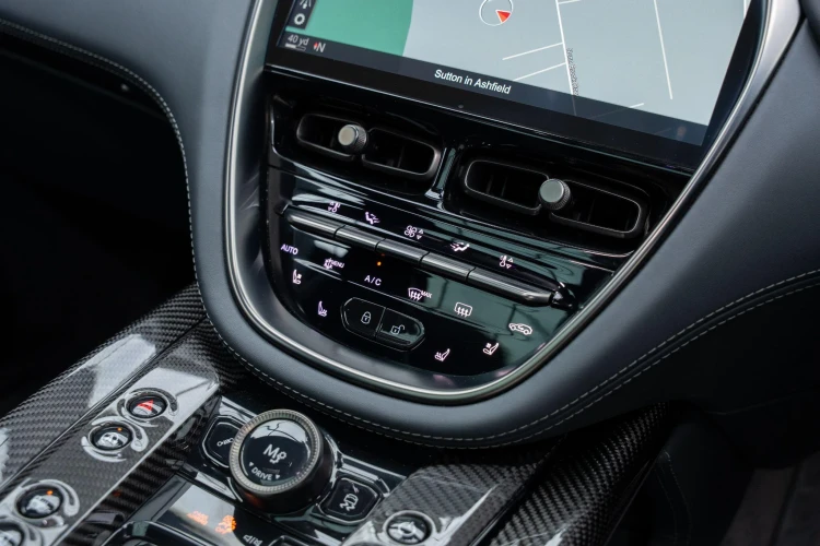 Vehicle Image 30