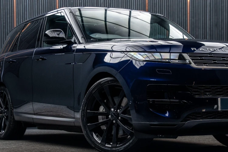 Vehicle Image 7