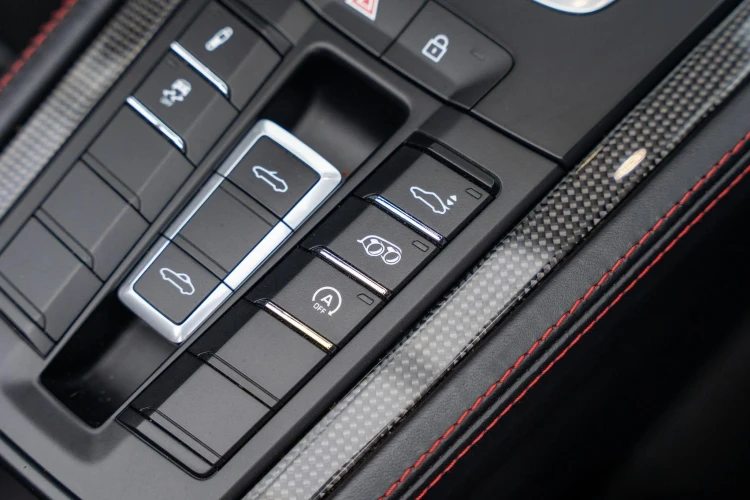 Vehicle Image 35