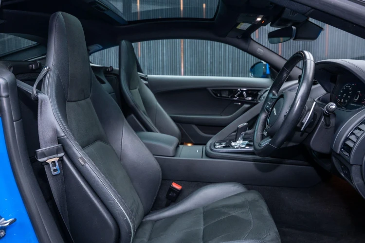 Vehicle Image 12