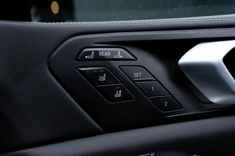 Vehicle Image 27