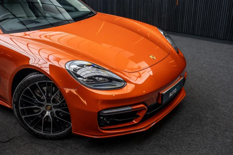 Vehicle Image 9