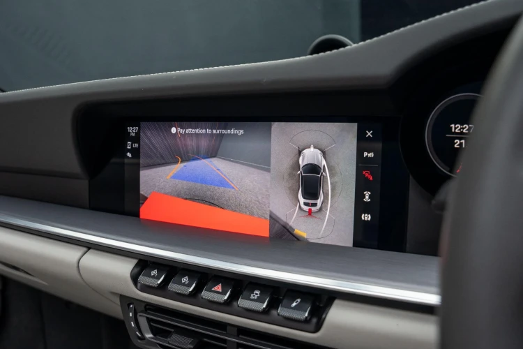 Vehicle Image 10