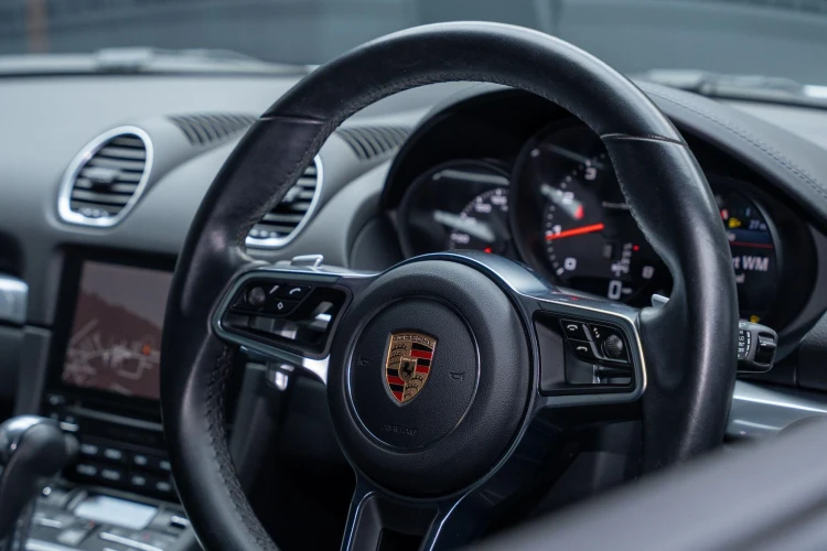 Vehicle Image 40