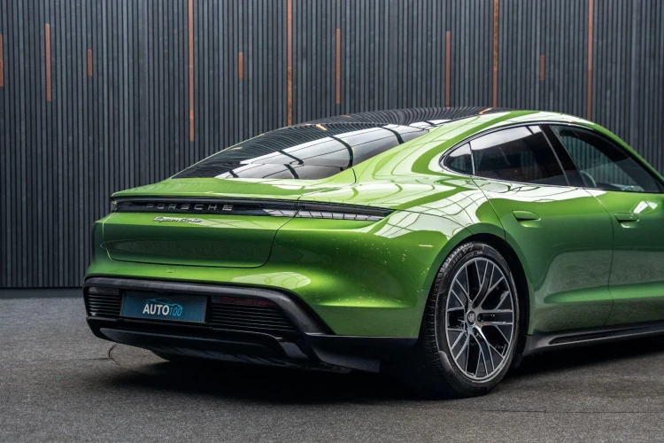 Vehicle Image 21