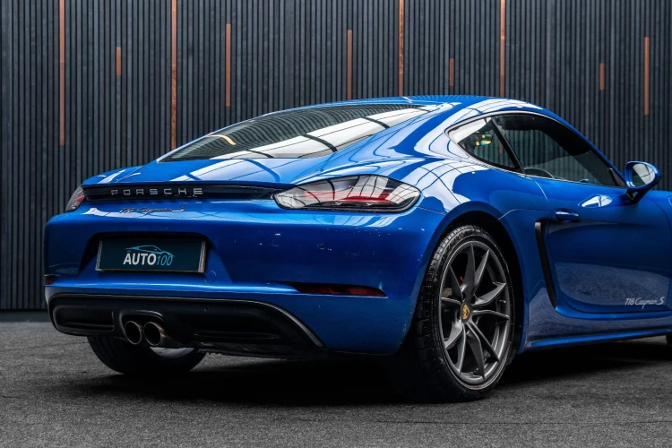 Vehicle Image 21