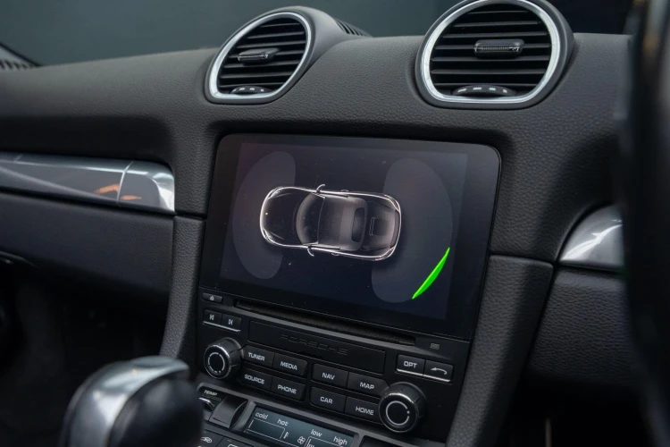 Vehicle Image 8