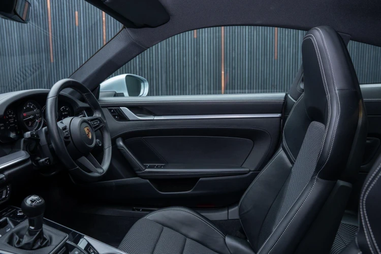 Vehicle Image 43