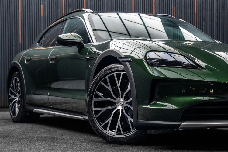 Vehicle Image 7