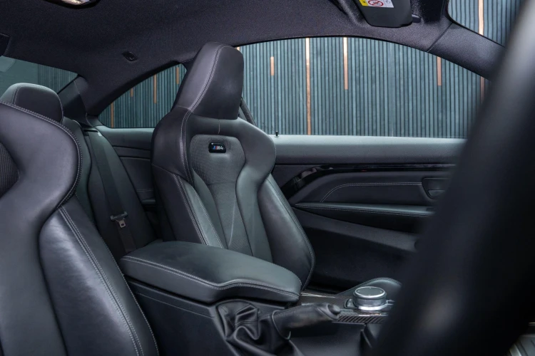Vehicle Image 35