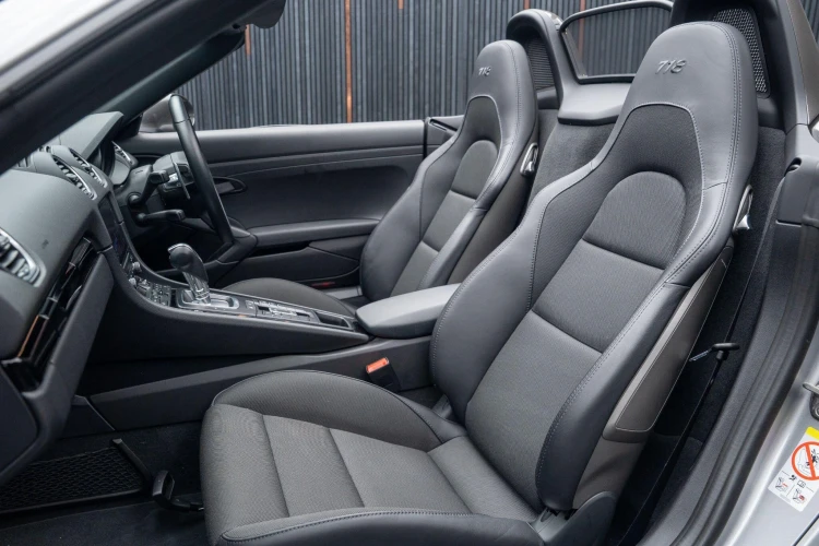 Vehicle Image 37
